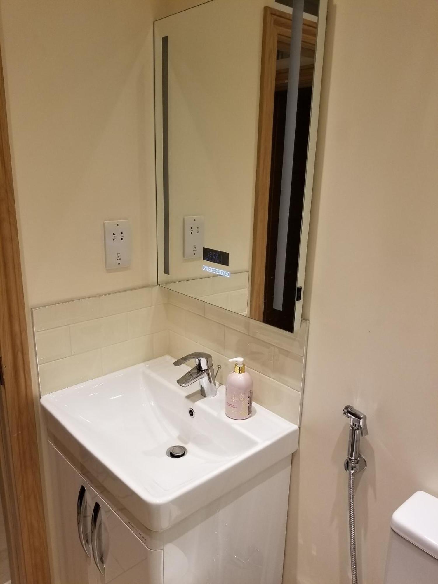 London Luxury Apartment 4 Bedroom Sleeps 12 People With 4 Bathrooms 1 Min Walk From Station Wanstead Ngoại thất bức ảnh