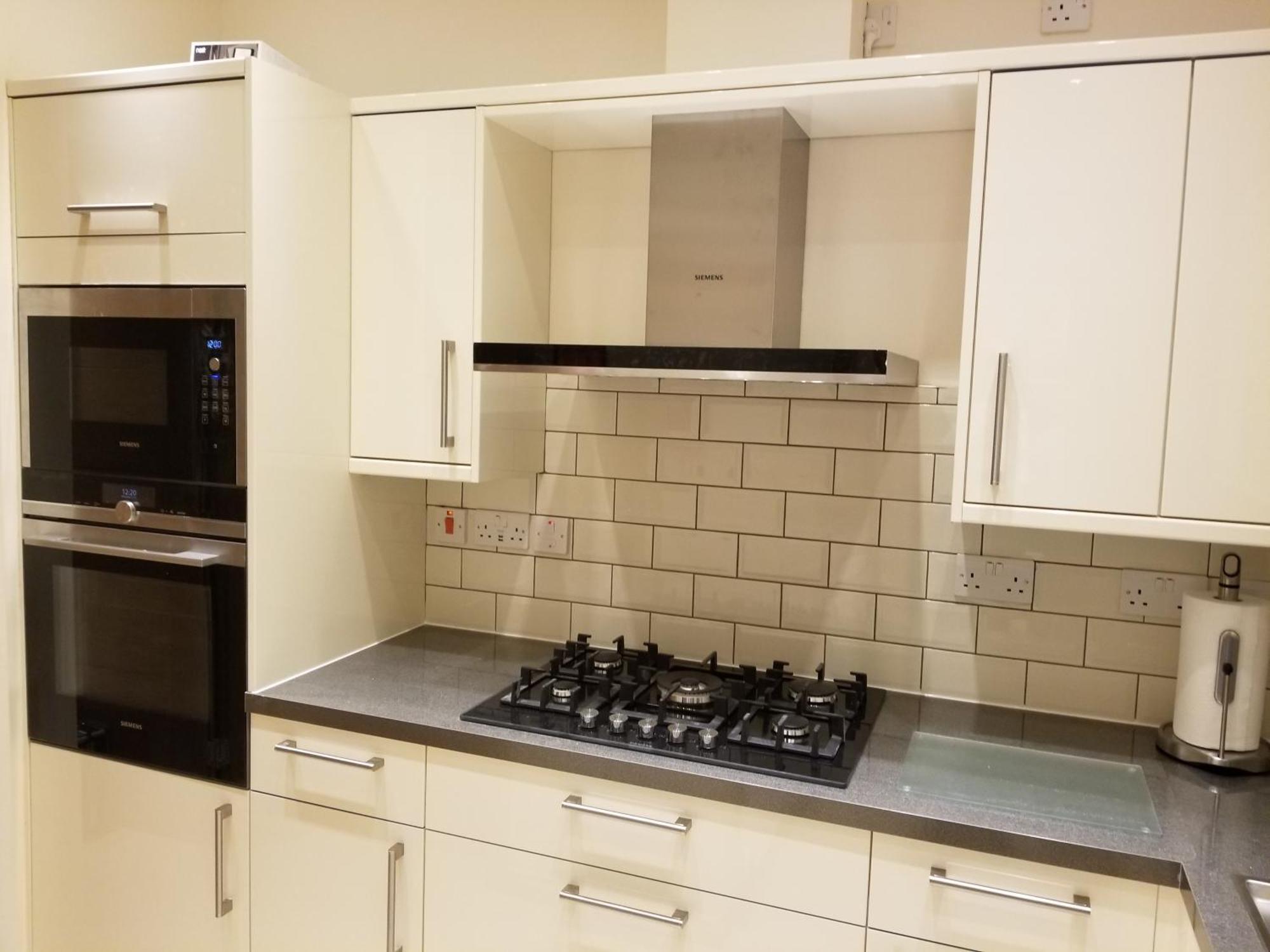 London Luxury Apartment 4 Bedroom Sleeps 12 People With 4 Bathrooms 1 Min Walk From Station Wanstead Ngoại thất bức ảnh