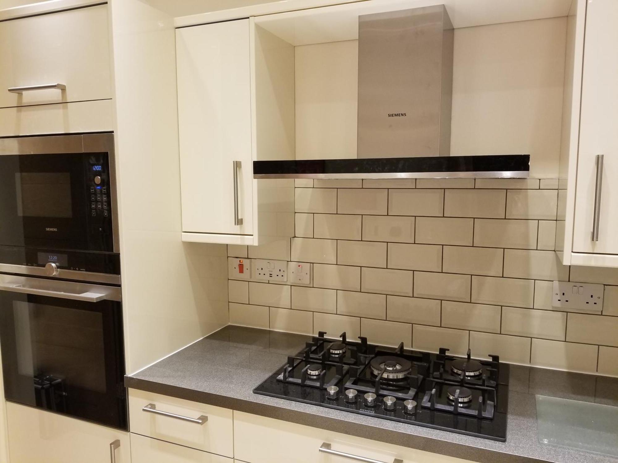 London Luxury Apartment 4 Bedroom Sleeps 12 People With 4 Bathrooms 1 Min Walk From Station Wanstead Ngoại thất bức ảnh